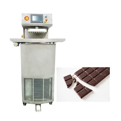CBE 25L Máquina automática de temperação de chocolate